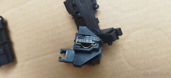 Nové uhlíky pro pračku, použitý zámek dveří - 2