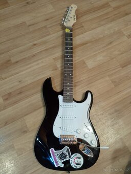 Elektrická kytara (Harley Benton ST-20 BK Standard Series) - 2