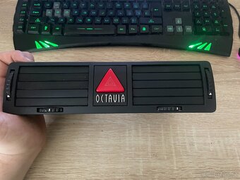 Škoda Octavia 1 – Prodám výdechy topení - 2