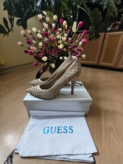 Guess vysoce luxusní kožené lodičky - 2