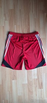 Kraťasy Adidas, vel. 164 - 2