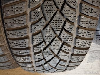 235/40/19 96v Dunlop - zimní pneu 2ks - 2