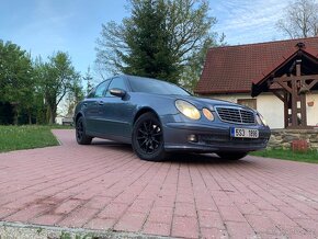 Mercedes Benz e320cdi 4matic - 2