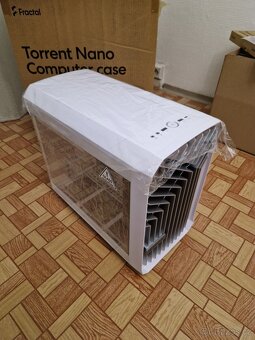 Mini itx skříň Fractal Design Torrent Nano - 2