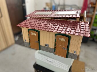 Stáj Schleich + mnoho doplňků - 2