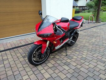 Yamaha YZE R6 - 2
