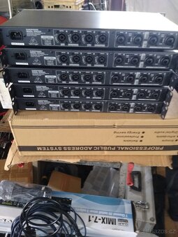 Zesilovače Behringer EPQ 304 - 2