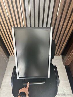Monitor HP Compaq LA2205wg - 2