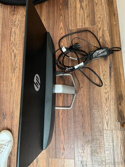 HP Monitor - 2