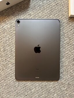 Apple iPad Pro 11" 64GB Wi-Fi vesmírně šedý (2018) - 2