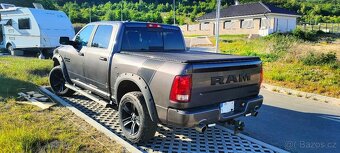 Dodge RAM 1500 Sport - 2