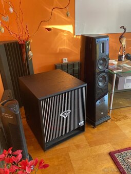CERWIN-VEGA CVHF-18S - 2