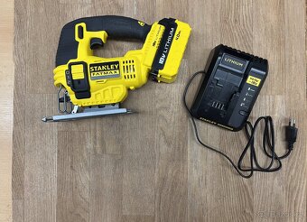 Aku přímočará pila Stanley Fatmax + baterie 4.0 Ah - 2