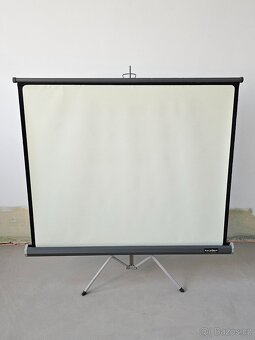 Přenosné projekční plátno Excellent se stativem - 2