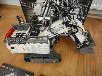 Lego technic 42100 bagr Liebherr R9800 - 2