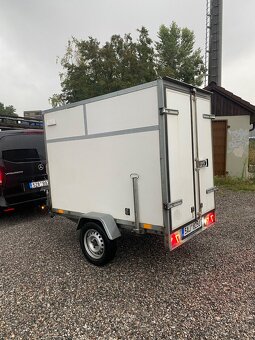 Pronájmu Skříňový přívěs 750 kg - 2