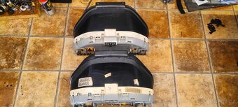 Budíky Bmw E32 model 750 - 2