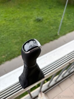 Rukojeť řadící páky Škoda Fabia 2015-2023 - 2