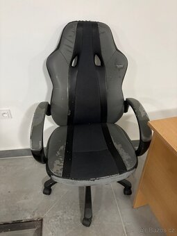 psací stůl se židlí - 2