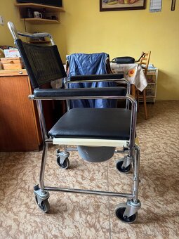 Toaletní křeslo - 2