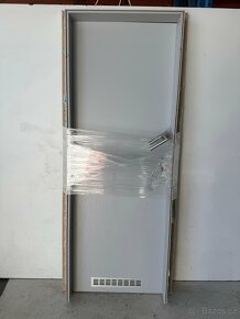 Interierove dvere SOLODOOR 70P sede se zamkem a klikou - 2