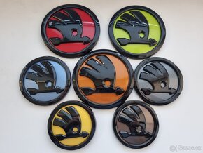 SKODA LOGA BAREVNE - LAKOVANE ZNAKY SKODA DO BARVY AUTA - 2