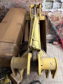 PODKOP na nakladač HON UN 053 a malou lžíci k tomu - 2