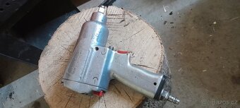 Razovy utahovak pneumaticky Wurth - 2