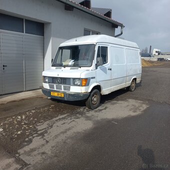 Mercedes 208d Bremer - 2