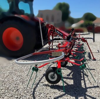 Obraceč pícnin Kverneland 8576 - 2