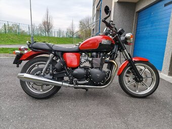 prodám motorku Triumph Bonneville - 2