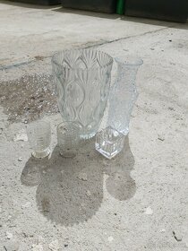 Skleněné retro vázy, svicen, skleničky - 2