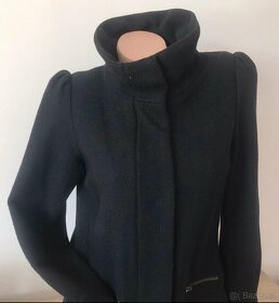 Dámský černý kabátek vel.36 zn.H&M 80% vlna - 2