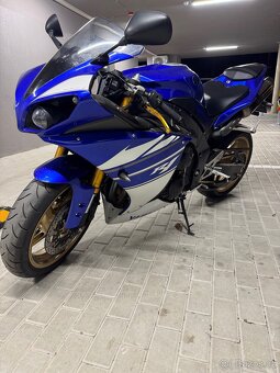 Yamaha R1 big bang - 2