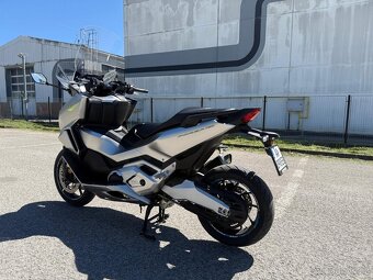 HONDA Forza 750 - 2