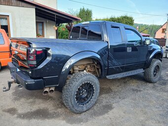 Ford F-150 raptor - 2