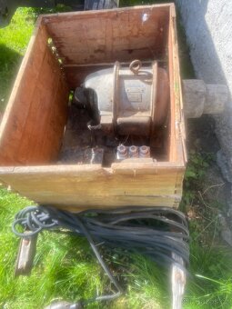 Starý motor AEG 5,5 kW - 2