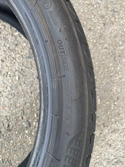 Pneu BRIDGESTONE 225/40R19 93Y RFT - 2