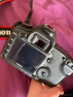 Canon EOS 5D Mark II + Canon EF 50mm f/1.8 II - 2