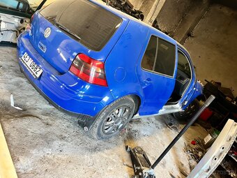 Prodám Golf 4 rok 1998 1.8 20 ventil. - 2