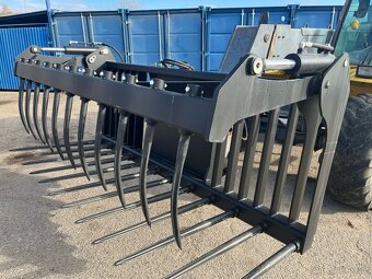 Vidle na hnůj s drapákem 1560l - 2