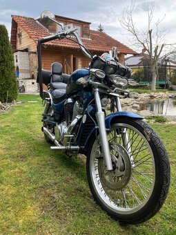 Suzuki Intruder VS 750 - 2