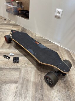 Elektricky longboard MEEPO V4S ER (31km) + svetla - 2