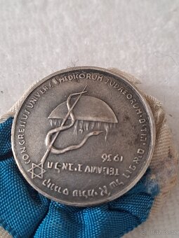 Prodám dva odznaky. - 2