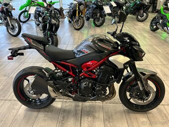 Kawasaki Z 900 2025 NOVINKA - 2