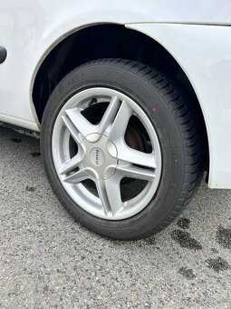 Renault Clio - 2
