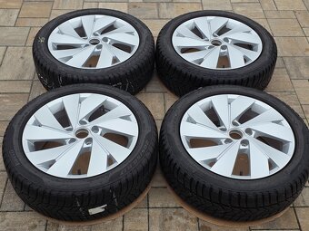 zimní originál VW Golf 8 Belmont 17" 5x112 + 205/50 R17 - 2