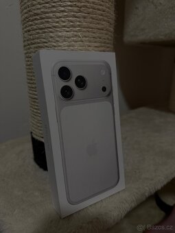 Apple iPhone 17 Pro Max 256GB stříbrný - 2
