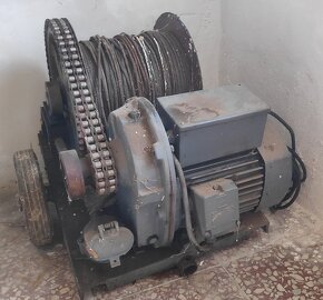 Stavební vrátek - 2