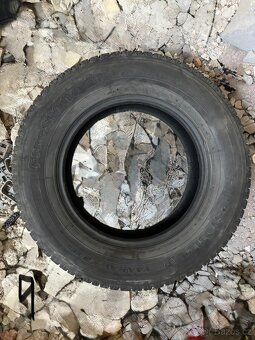 235/65R16C 115/113R - 2